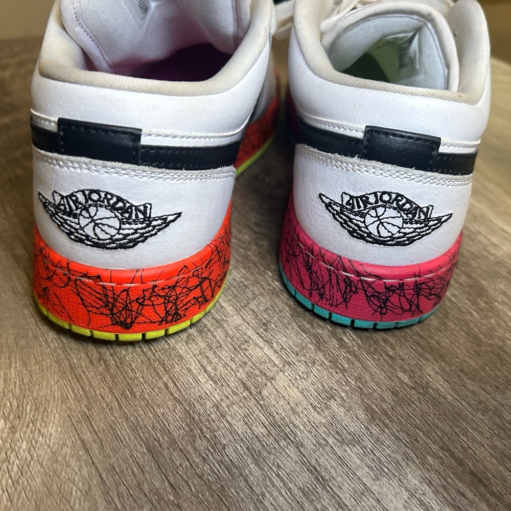 Jorden/ nike air/ low Gs (multi color)